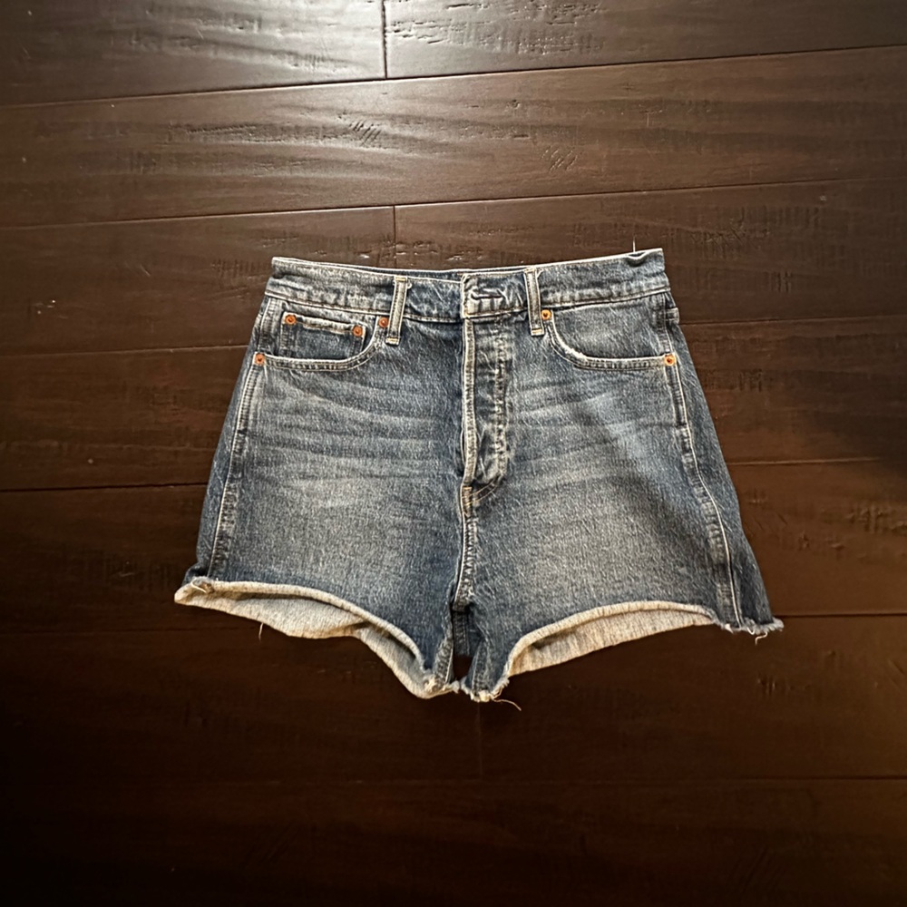 Gap womens high waisted denim shorts size 29